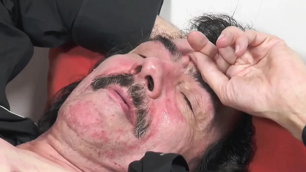 Sexy Milf Se Pone A Hacer Una Mamada Hardcore Y Una Garganta Profunda