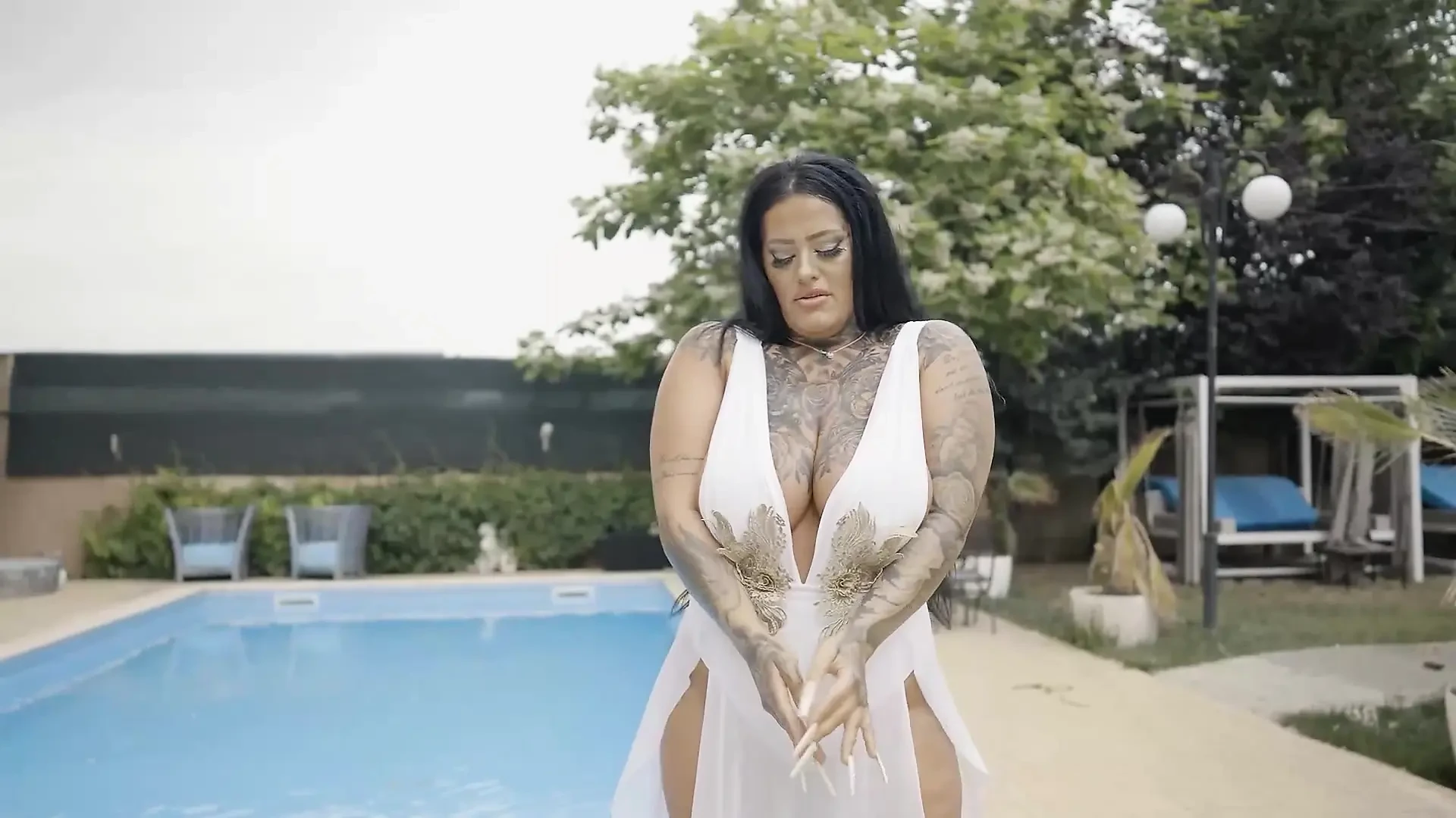 BBW With Big Tits And Long Nails Masturbating By The Pool Babe Porn