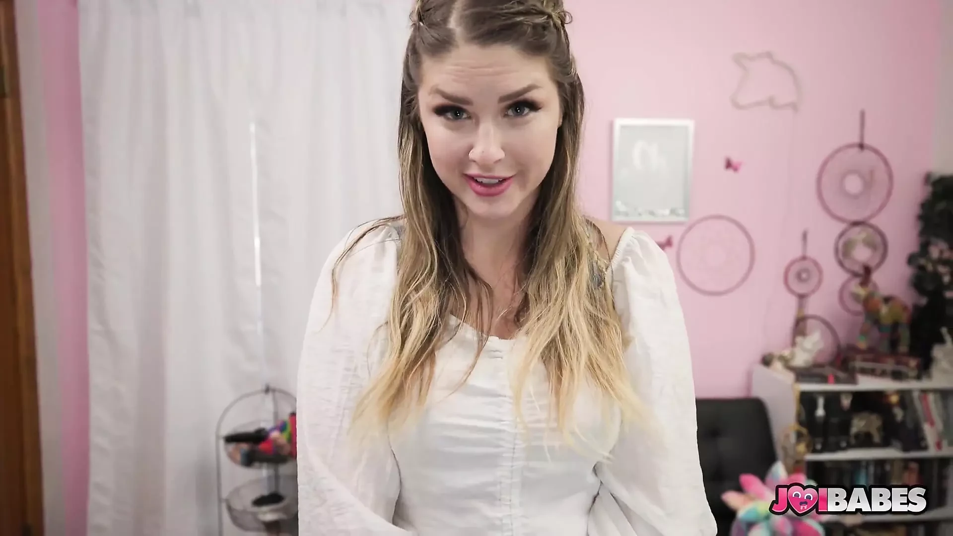 Hot Natural Big Tits Content Creator Riley Reign JOI Fingering
