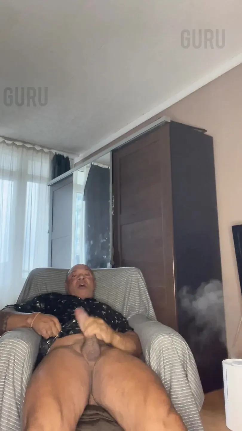 Mr Guru Get Sucked Off Bodybuilder Stepdaddy After Work Gay Man Porn