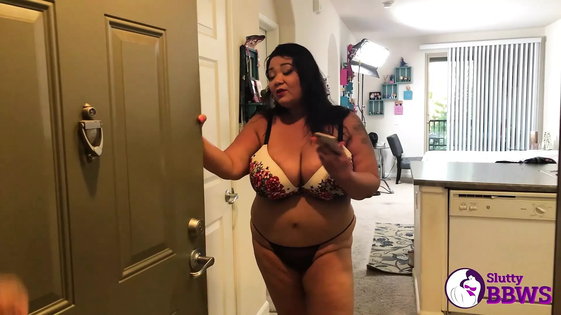 Sluttybbws Miss Ling Ling Asian BBW Gets Filled Up Feat Miss