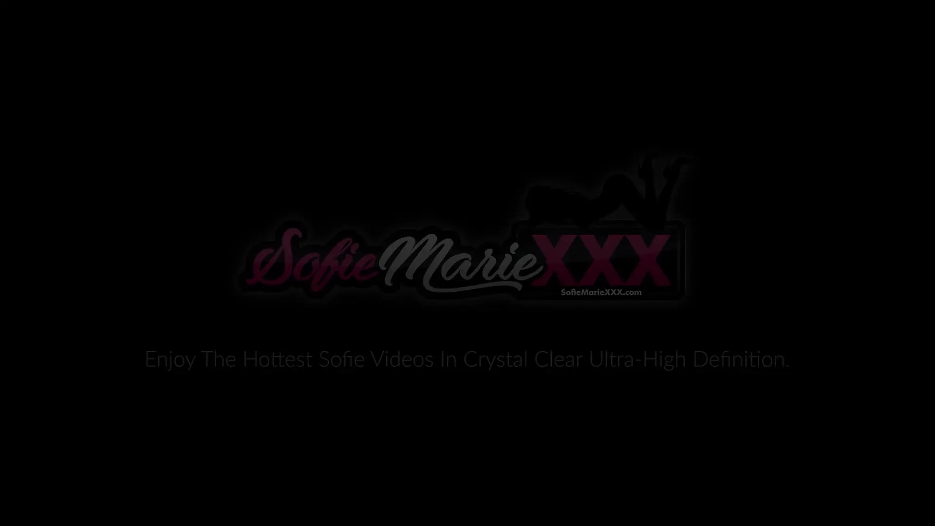 Η MILF Sofie Marie ρουφάει τεράστιο πούτσο POV πριν χύσει στο στόμα