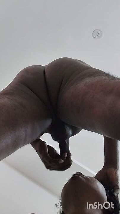 My girlfriend sucked my dick while standing