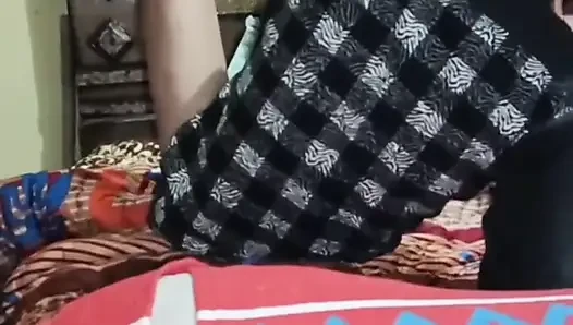 Indian Virgin Girl Pounded Hard by Boyfriend