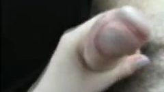 Masturbación con la mano en el coche