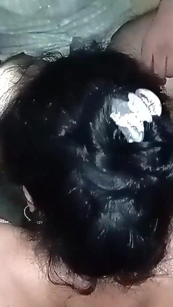 "Khet me kaam majduri karne aane wali bhabi chudne dowara aayi, muhteşem bir köyü sikiyor" dan heyecanlı an
