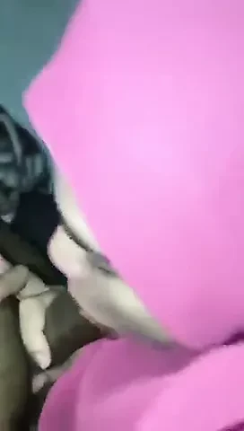 sundal bertudung pantai timur