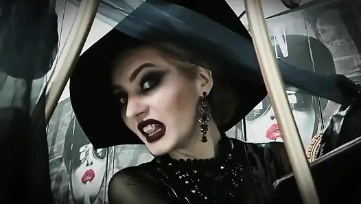 Запуганная в недоумении