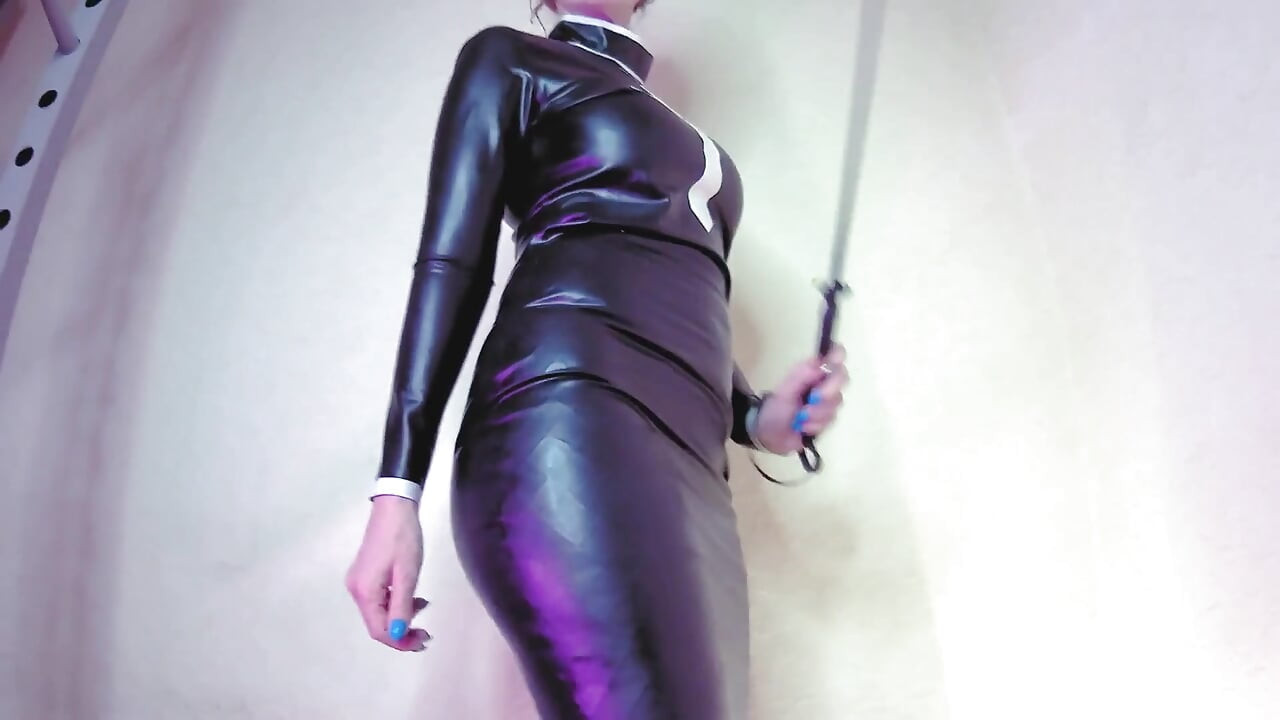 Госпожа-монахиня Eva Latex, соло милфы БДСМ, извращенная богиня, домина, женское доминирование