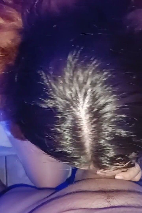穿内衣的女孩喉咙里被射满精液