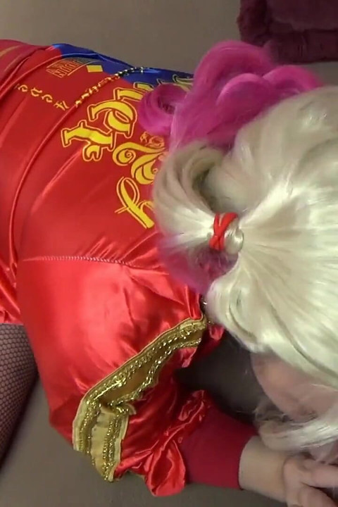 Curvy MILF Selena Sky fucks in a slutty Harley Quinn costume
