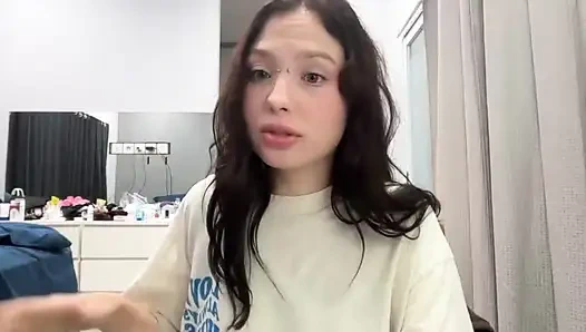 AKU PAMER TOKETKU DI STREAMING