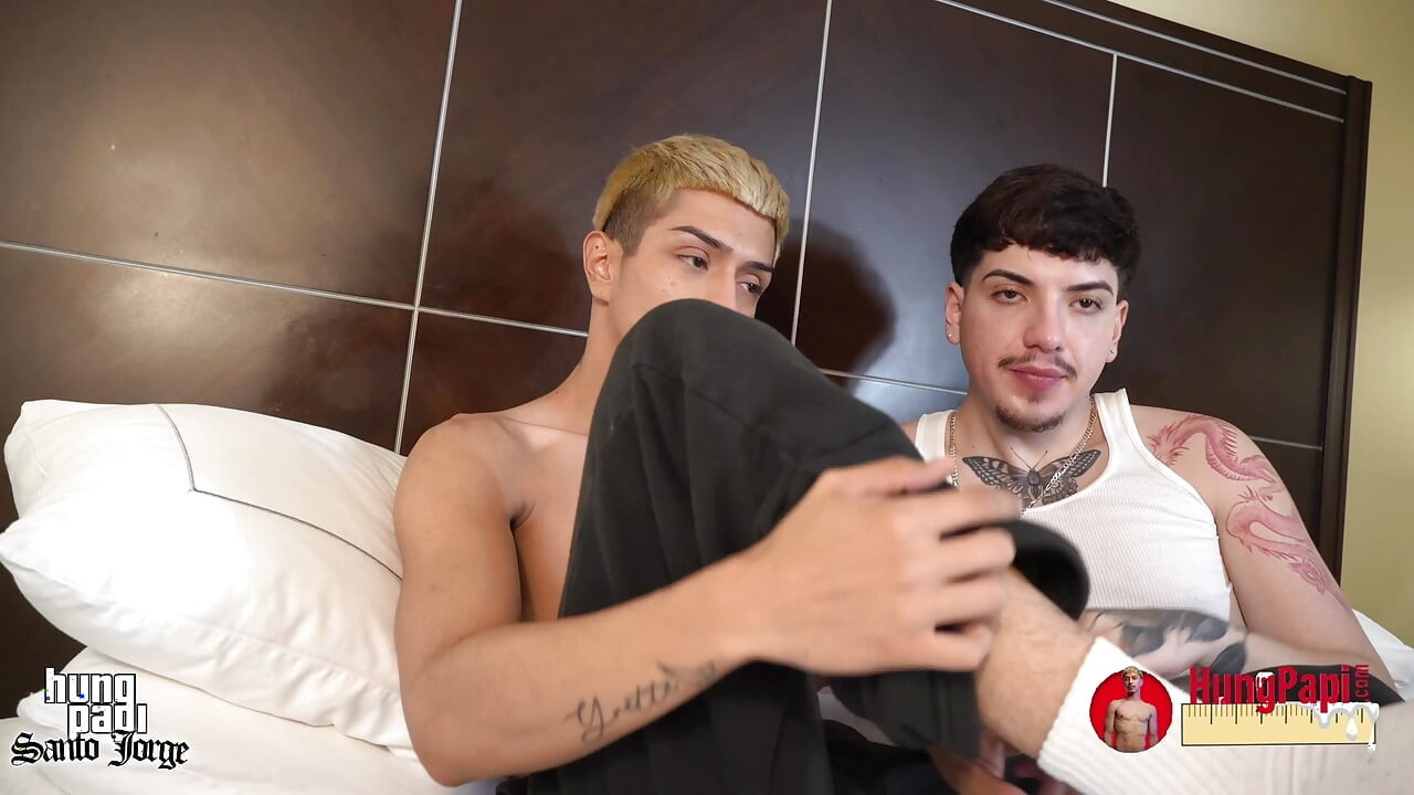 Obješeni Papi Neobrezani Twink Razmnožavanje Cholo Golo Nasilnik Jebanje