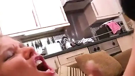 Bisexuelle Böse Spielzeugschlampen Ficken