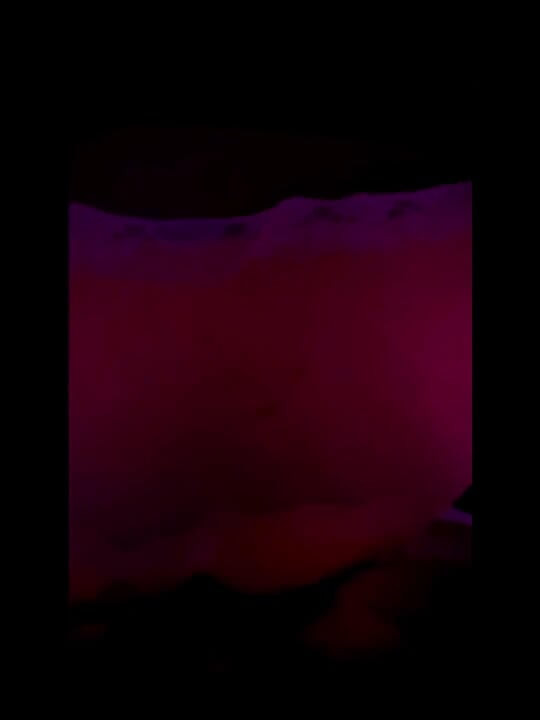 Sissy jaše dildo od lignji i jebe je nasumični crni kurac s Grindra