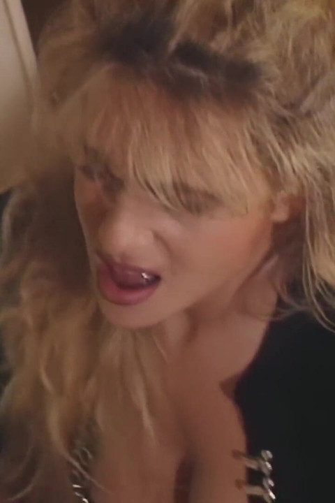 Οι τσούλες σχολιάζουν πώς να γαμήσουν έναν άντρα