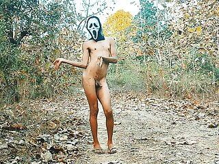 Индийские сексуальные мужчины с камшотом с большим хуем в лесу