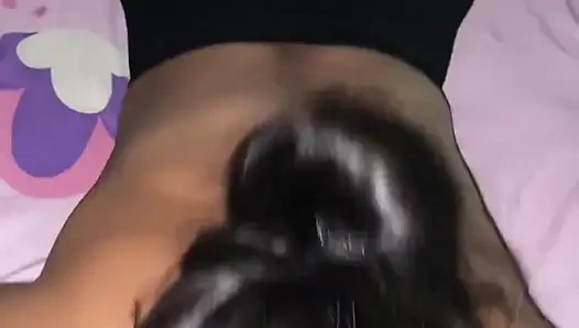 Ich habe es gelutscht und er fickte mich in den arsch, bis ich ihm alles hatte