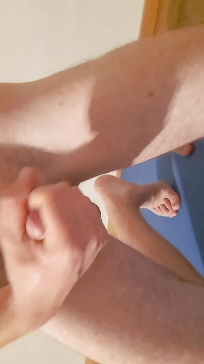 18-year-old boy masturbates
