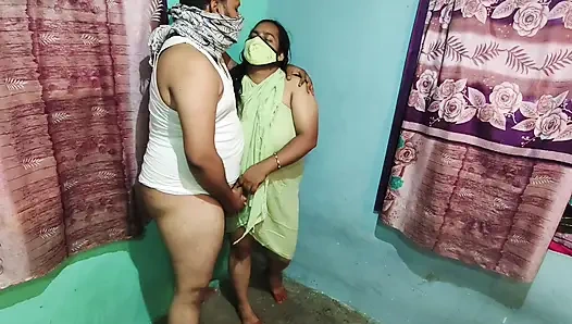 Ev hizmetçisi beni çubuğa benzeyen baştan çıkarıyor