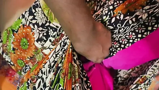 Gadis desa desi memek sempit pertama kali daging sari