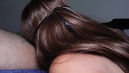 Латиноамериканка сосёт покорные куколдские арабские яйца