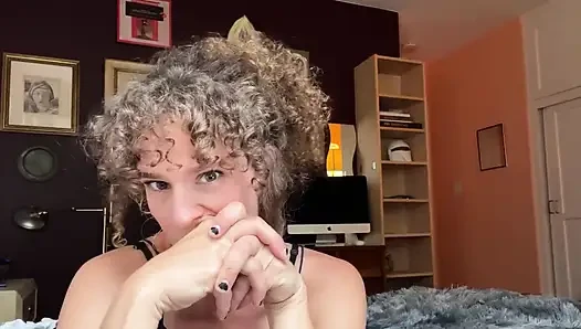 31 talimatı Üvey anne kocası tarafından aldatıldığına inanamıyorum... Evde olduğunu bilmeden üvey oğlunun odasına giriyor