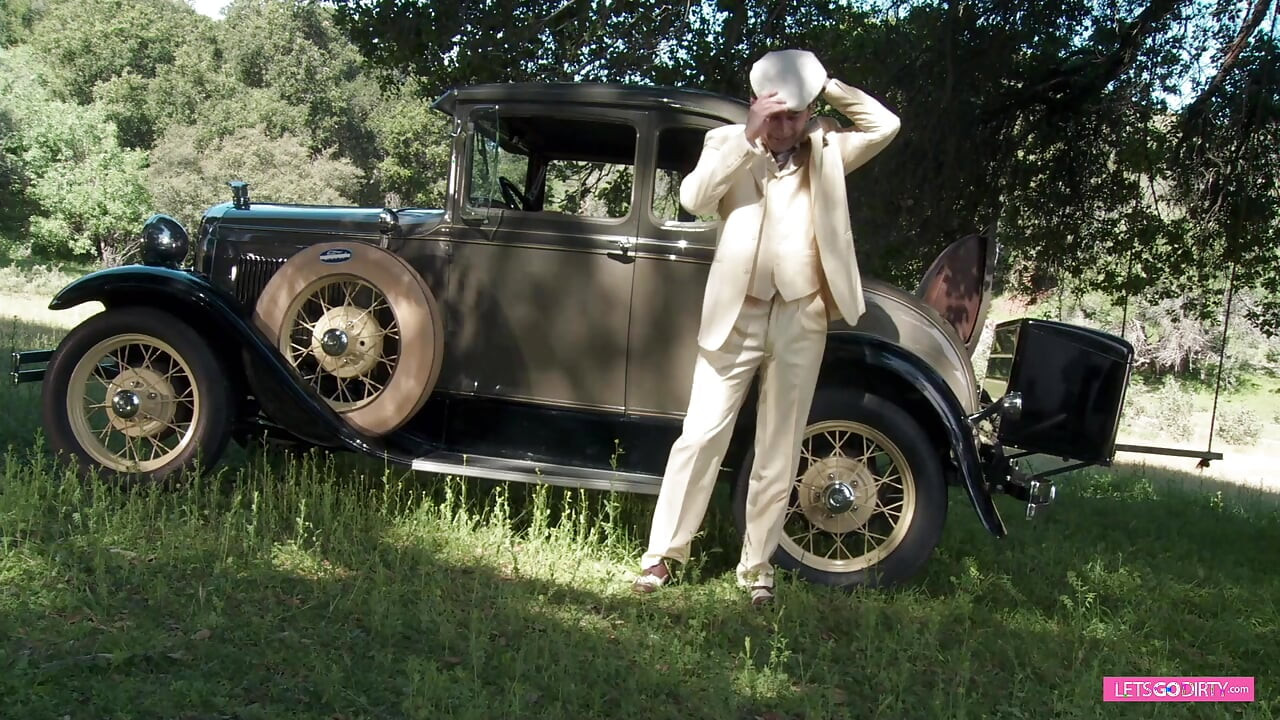 피크닉에서 완벽한 여자