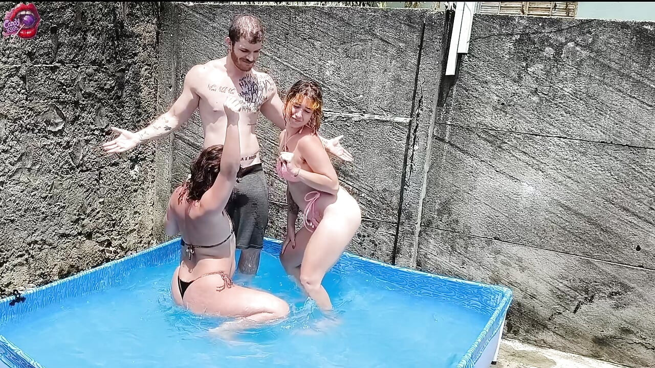 hot threesome fuck in the pool