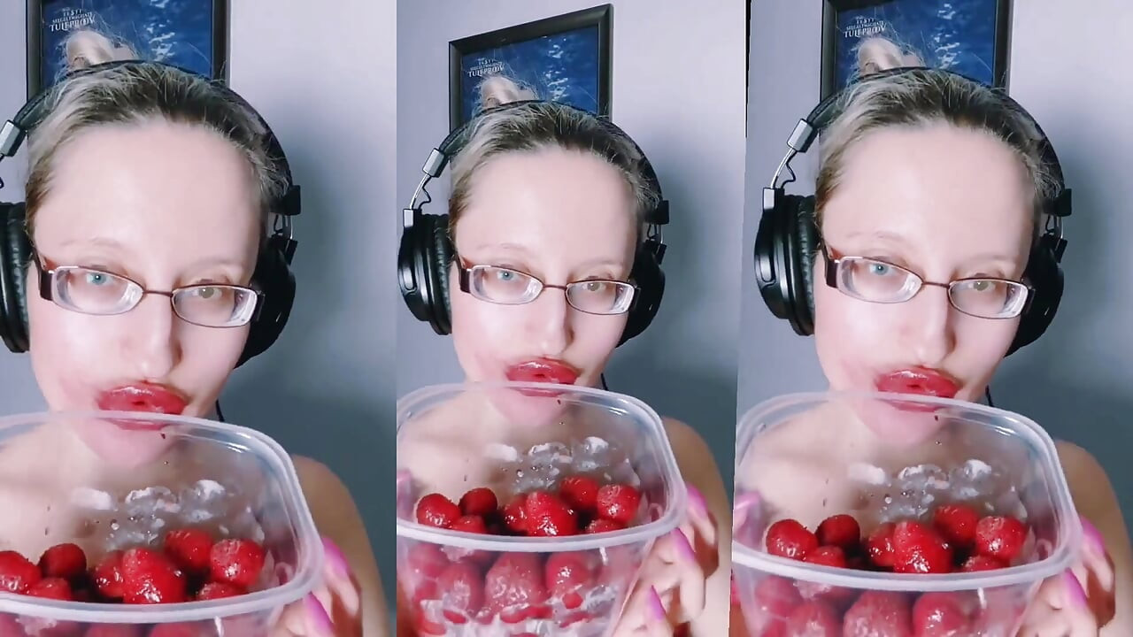Asmr Jedenje jagoda - Asmr, Naočale, Gianess, Ruž za usne, Velike usne, Mough, Hrana, Fetiš na lice, Dugi nokti