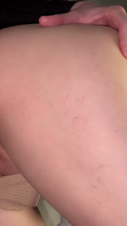 Hårdcore close-up tight pussy-fuck og creampie i min stedsøster | Klip 1