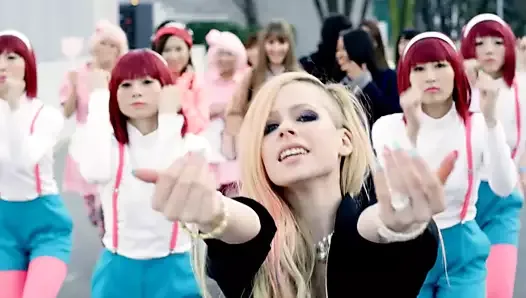 Zeg hallo tegen de poes van Avril Lavigne - pmv