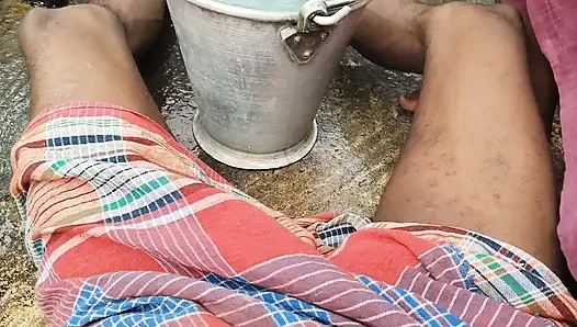 Indian desi wife Ne Bal kata hai