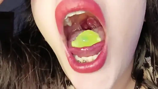 Konsumiert kaugummis, gummis