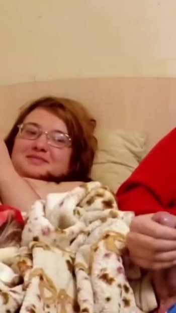 Okouzlující okamžik z "Čerstvý odběr spermatu do mě a na mě výstřik do kundičky"