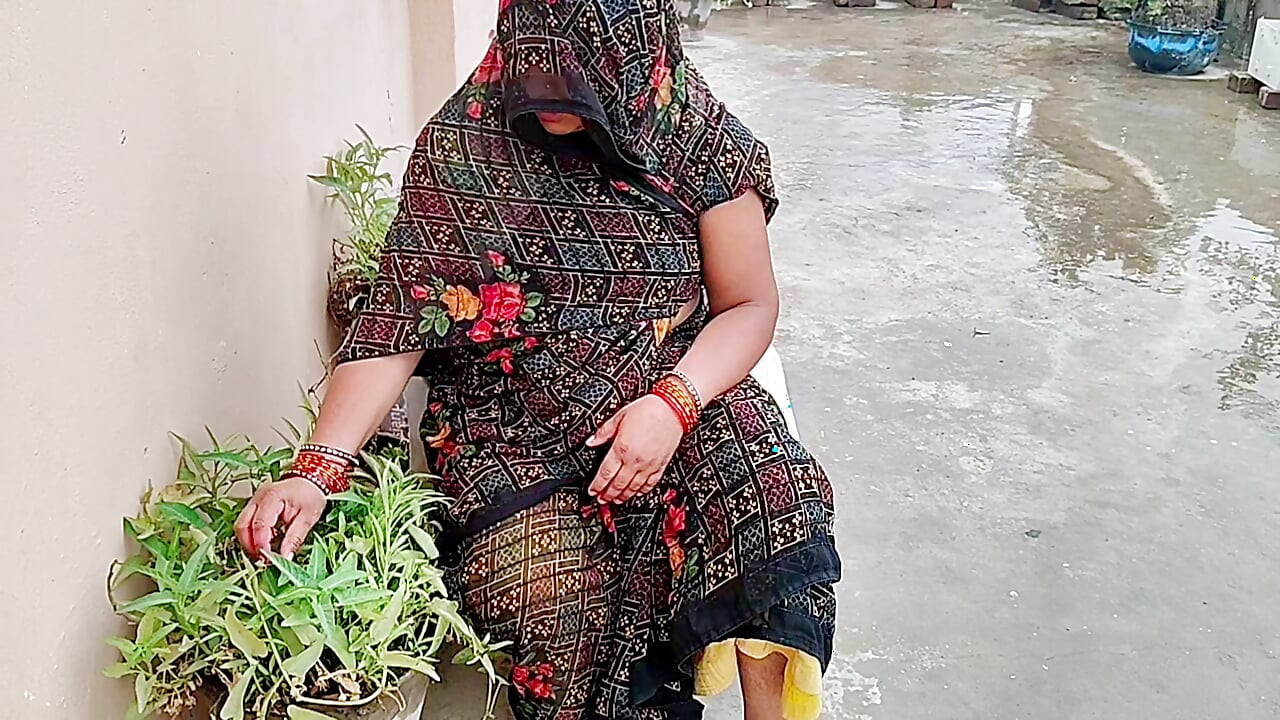 Bhabhi ki garden me chudai ki