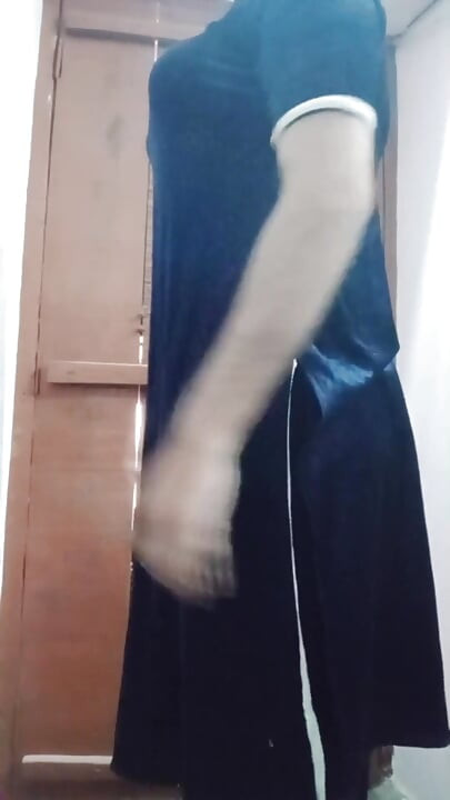Indisk Gay Crossdresser Gaurisissy känner sig kåt i Blå Salwar Kurta