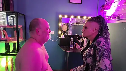 Squirting on the sissy slave