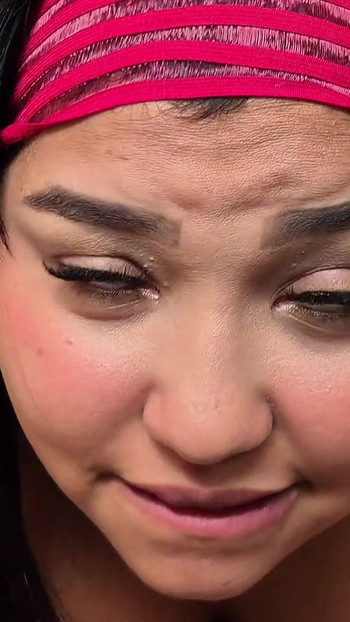 Esmer, komşu, 'yabancı' ile sikişiyorum, tüm yarağımı ağzına sokuyorum