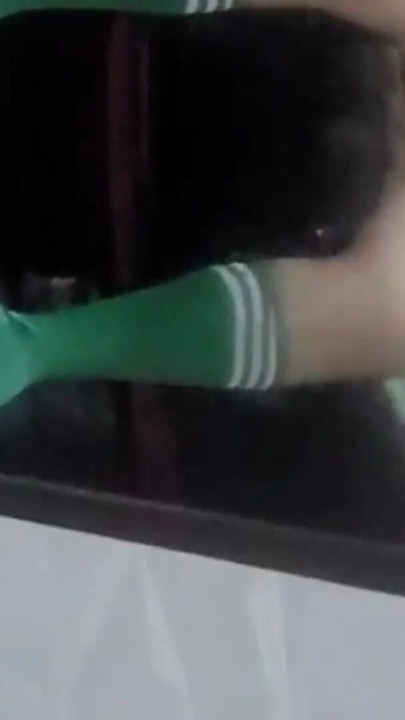 Siswi nakal ini lagi asik sama teman SMA-nya di depan cermin - video rekaman seks asli | Klip 1
