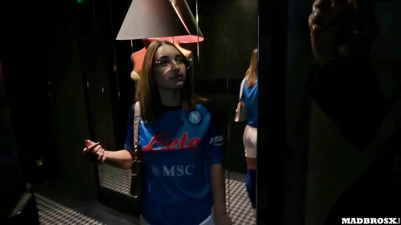 An Italian Fan From Napoli Cheats On Her Boyfriend And Agrees To Get Her Ass Pounded To Apologize !!!