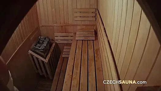 Горячие киски в чешской сауне, подборка