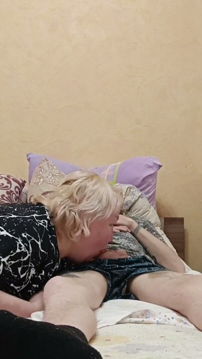 neighbor sucks every last drop of cum out of cock | Clip 1
