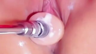 Doce buceta apertada gozando orgasmo