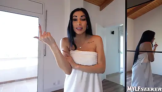 Fransız üvey annem sonunda yarağımı alıyor
