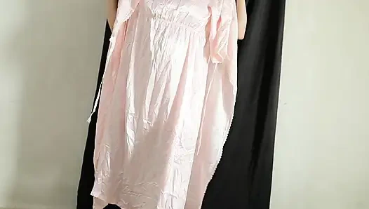 Muslim Hijab Indian-Style Satin Try-On – Curvy Big Ass & Shiny Fabric Tease