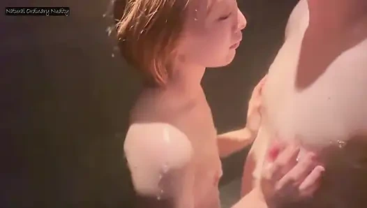 Pengabdian semalam suntuk, wanita yang menggemaskan dan final penuh gairah semalam suntuk