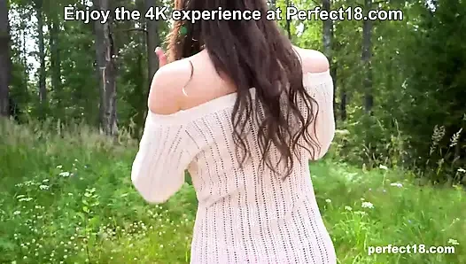 Aku cuma mau kamu duduk di sana sambil nonton aku bermain! Alice Flore si gadis remaja 18 tahun untuk perfect18