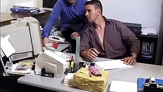Jessica Rizzo kadın postacı sahnesinde 02
