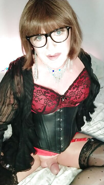 Huge Cum Crossdresser